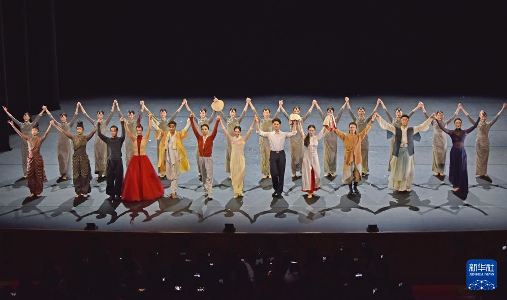 安博体育网站：第二届“盛舞之夜”在香港开幕(图4)