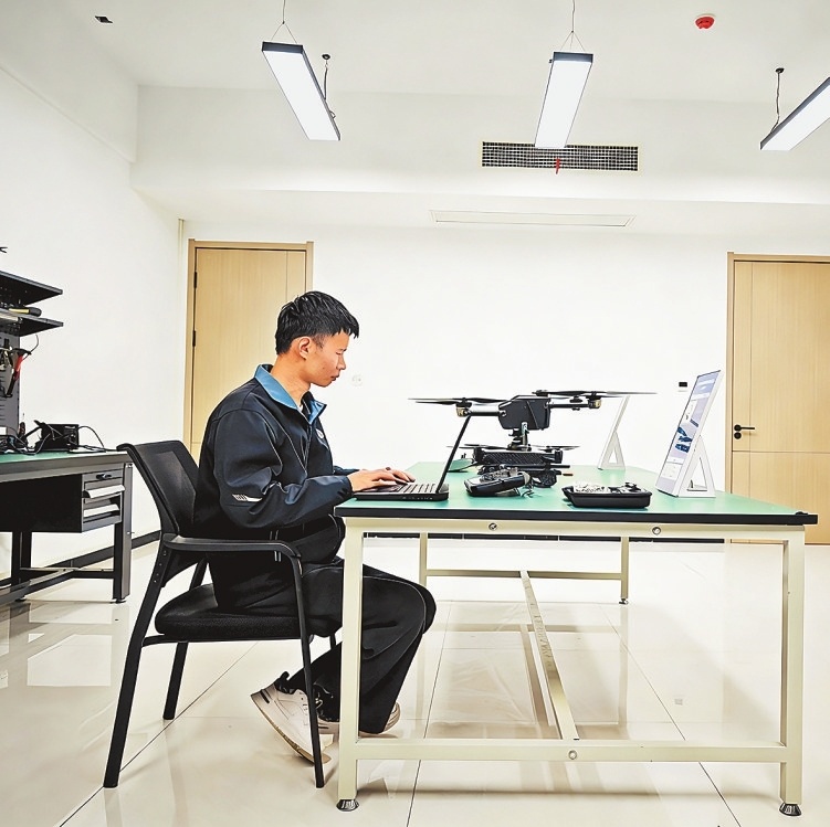 九游娱乐：我的2026丨安阳：古城新韵青春为笺(图3)