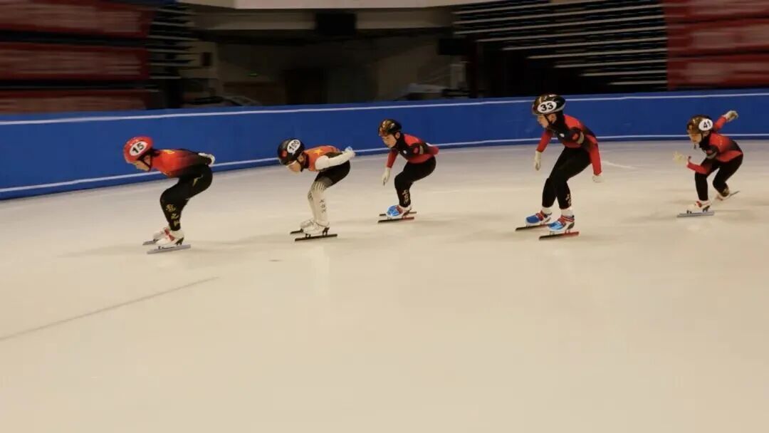 孩子们“身上有汗、眼里有光”！来看寒假里的“热力”校园(图5)