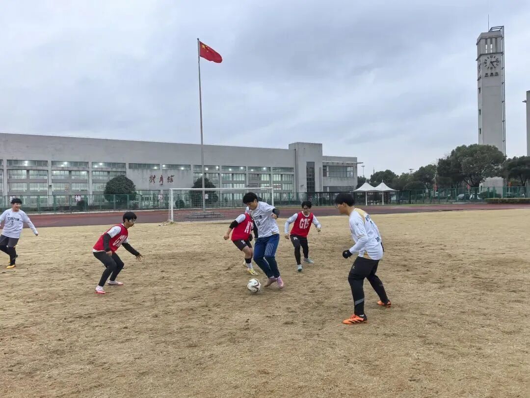 孩子们“身上有汗、眼里有光”！来看寒假里的“热力”校园(图7)