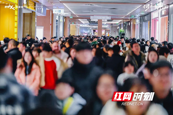 湘江新区“春”意浓：文旅商圈“热”力足消费市场跑出加速度(图2)