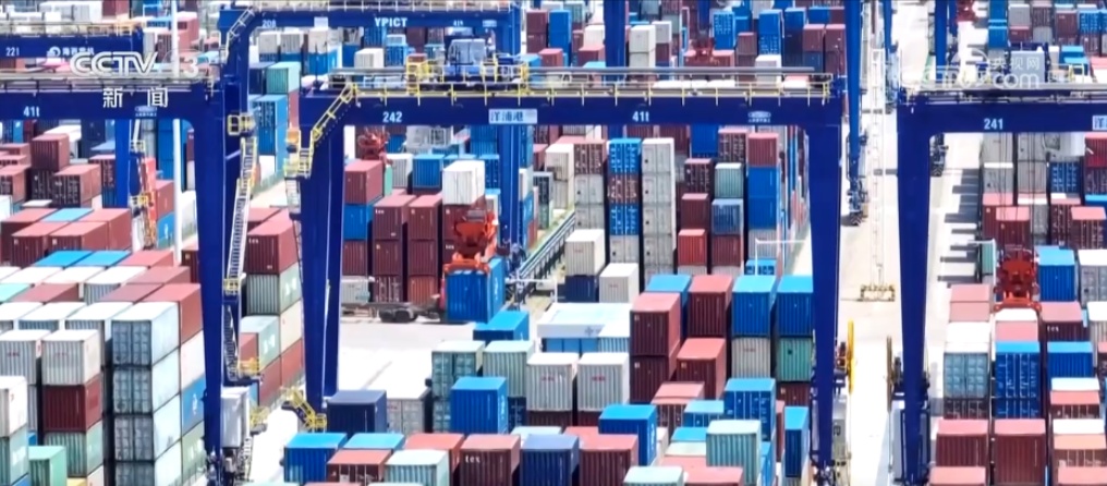 九游娱乐文化：世界看两会聚焦两会从这里“