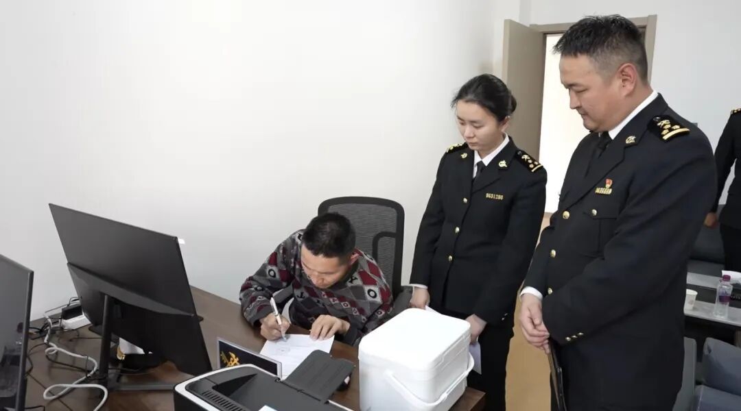 迪庆州首批进口虹鳟鱼卵顺利入境为高原特色冷水鱼规模化养殖奠定基础(图1)