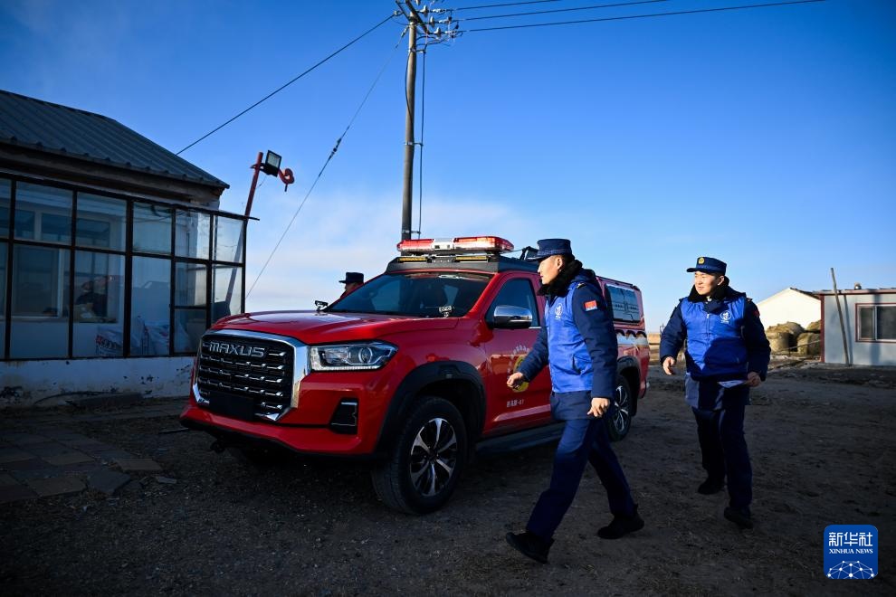 草原上的“火焰蓝”(图10)