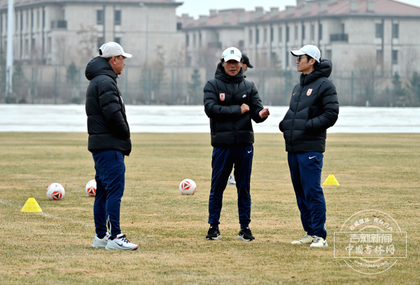 亚泰将士与球迷共赴赛季新征程(图3)