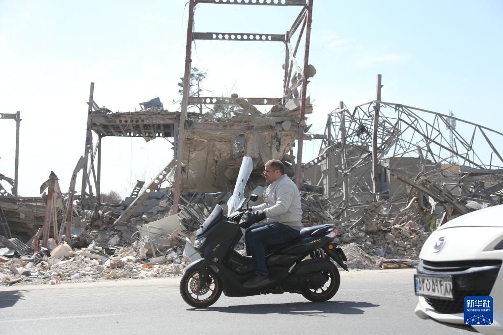 美以伊战事30天——战争阴影下两座城市的日常(图3)