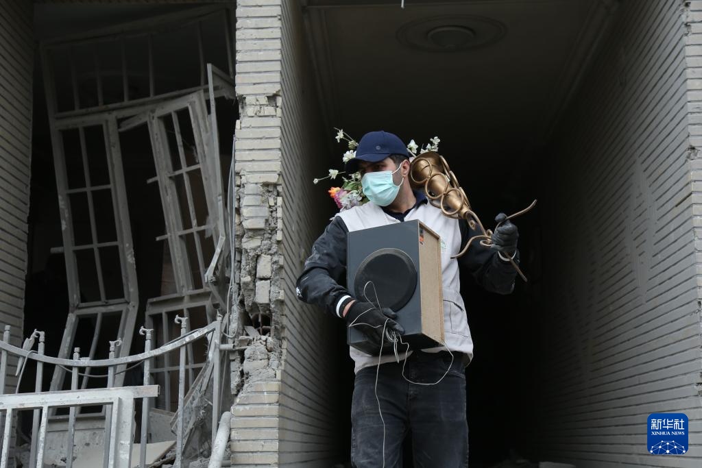 美以伊战事30天——战争阴影下两座城市的日常(图5)