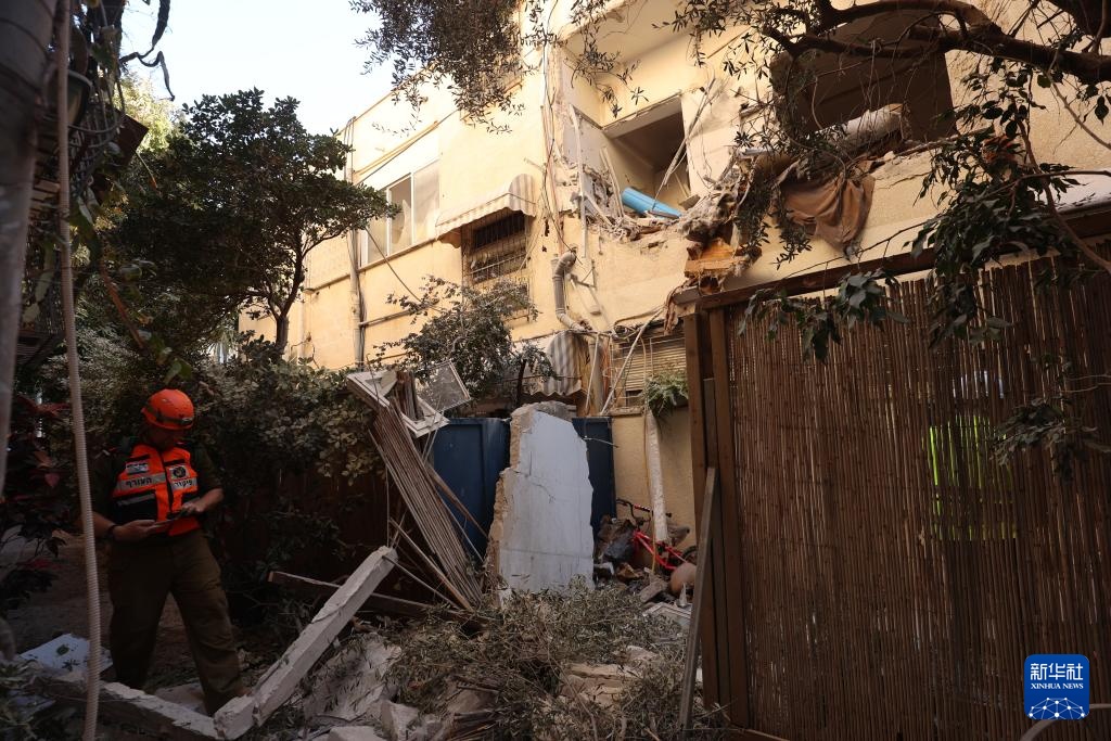 美以伊战事30天——战争阴影下两座城市的日常(图12)