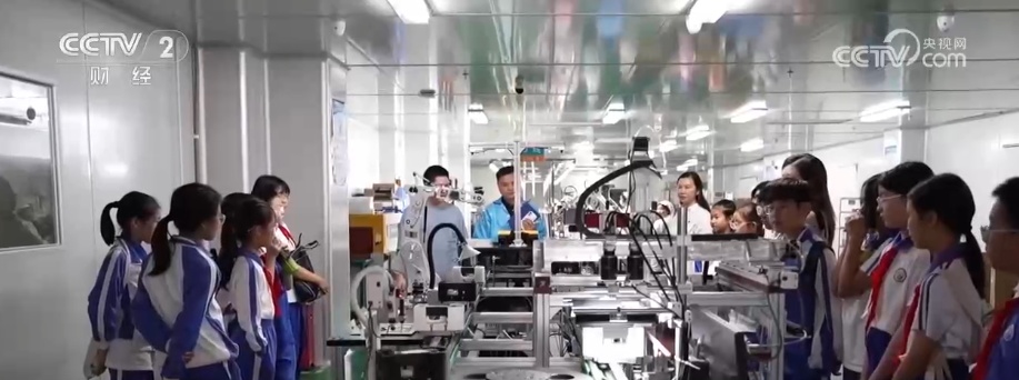 沉浸式感受科技魅力 “产业+科普+赛事+旅游”一体化文旅新场景受热捧