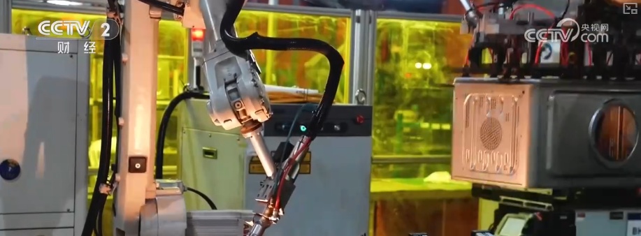 沉浸式感受科技魅力“产业+科普+赛事+旅游”一体化文旅新场景受热捧(图2)