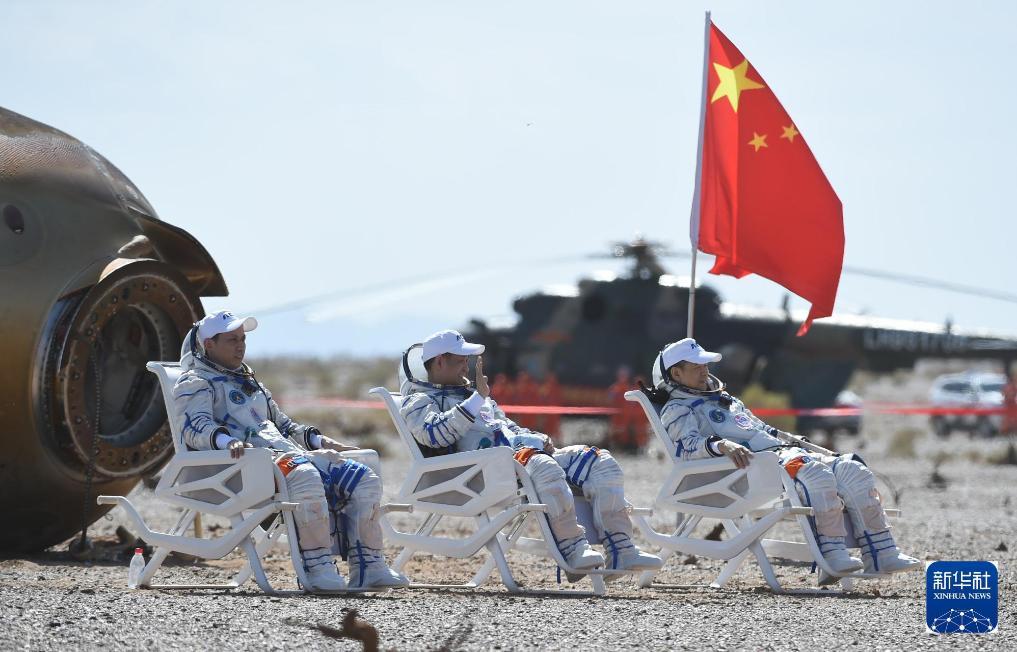 时光龙8相册丨70载中国航天箭指苍穹(图26)