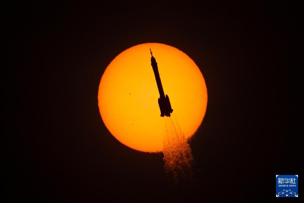 时光龙8相册丨70载中国航天箭指苍穹(图43)