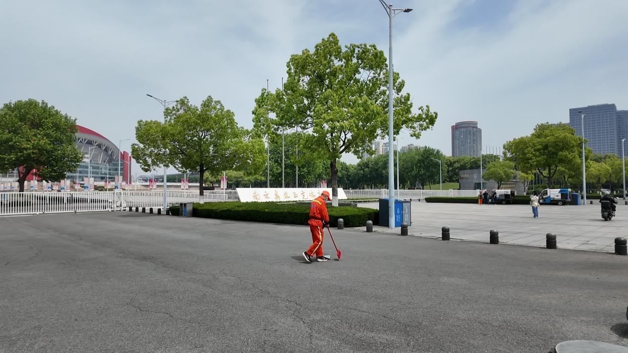 南京城管多维发力精细服务护航2026“苏超”赛事(图2)