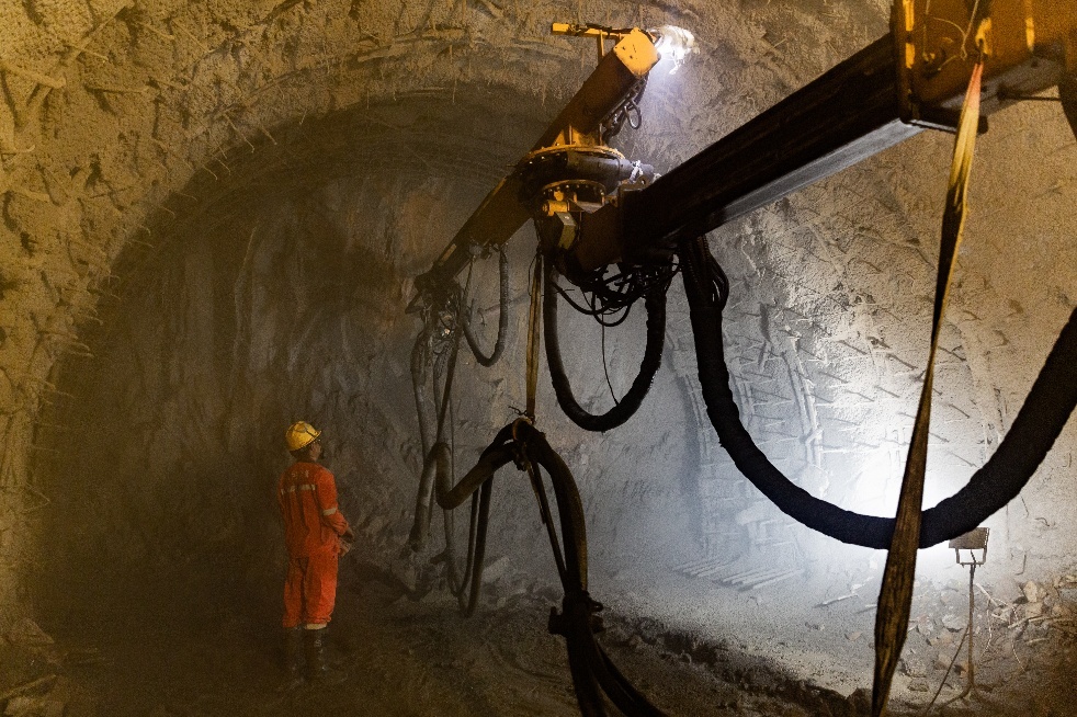 国内首个3D打印隧道一体化衬砌示范工程通过验收(图1)