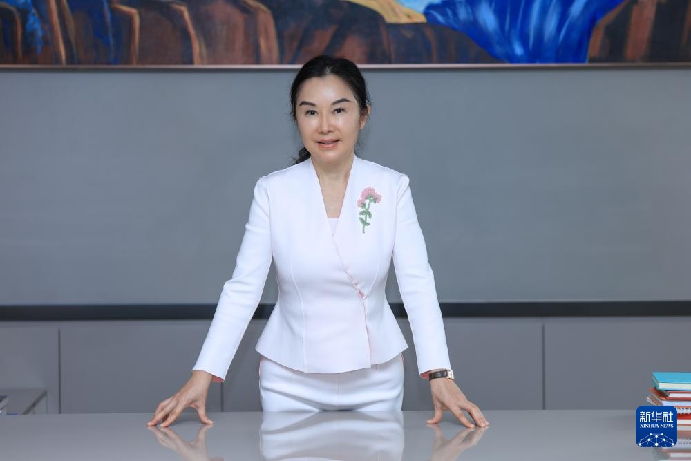 图片故事丨从“打工妹”到隐形冠军:001毫米里的逆袭故事(图5)