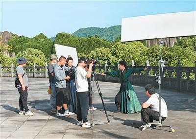 给AI短剧“治未病”（“融”观中国）——“AI微短剧产业观察”系列报道（下）(图2)