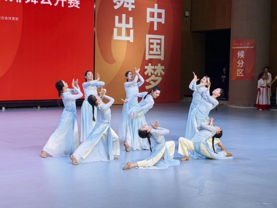 吉林省代表队在第九届全国特殊教育学校排舞公开赛斩获佳绩(图2)