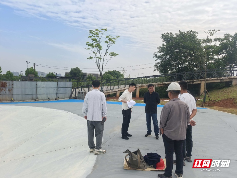 湘潭园林以“党建红”引领“园林美”花小钱“绣”出高颜值迎旅发大会(图1)