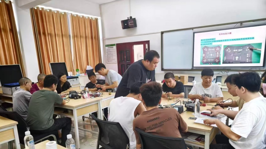 湘潭市残联开办残疾人职业技能培训班(图3)