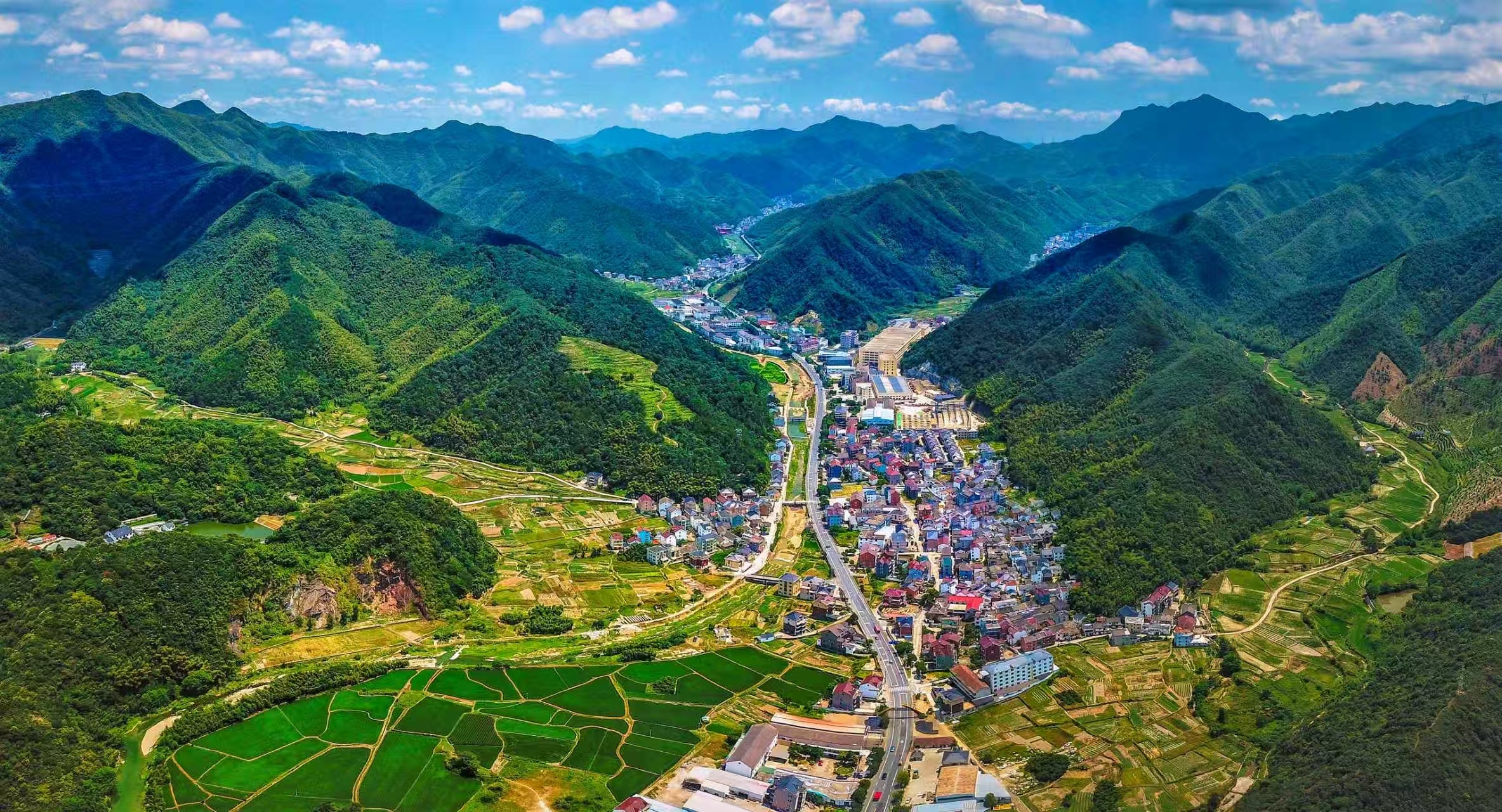 一路合拍何以一路同行?——浙江杭州市富阳区四个乡镇抱团发展记(图1)
