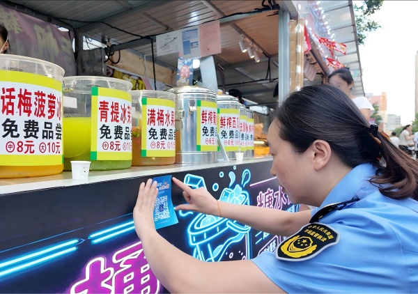 山西：快检车开进大集守护市民“舌尖安全”(图4)