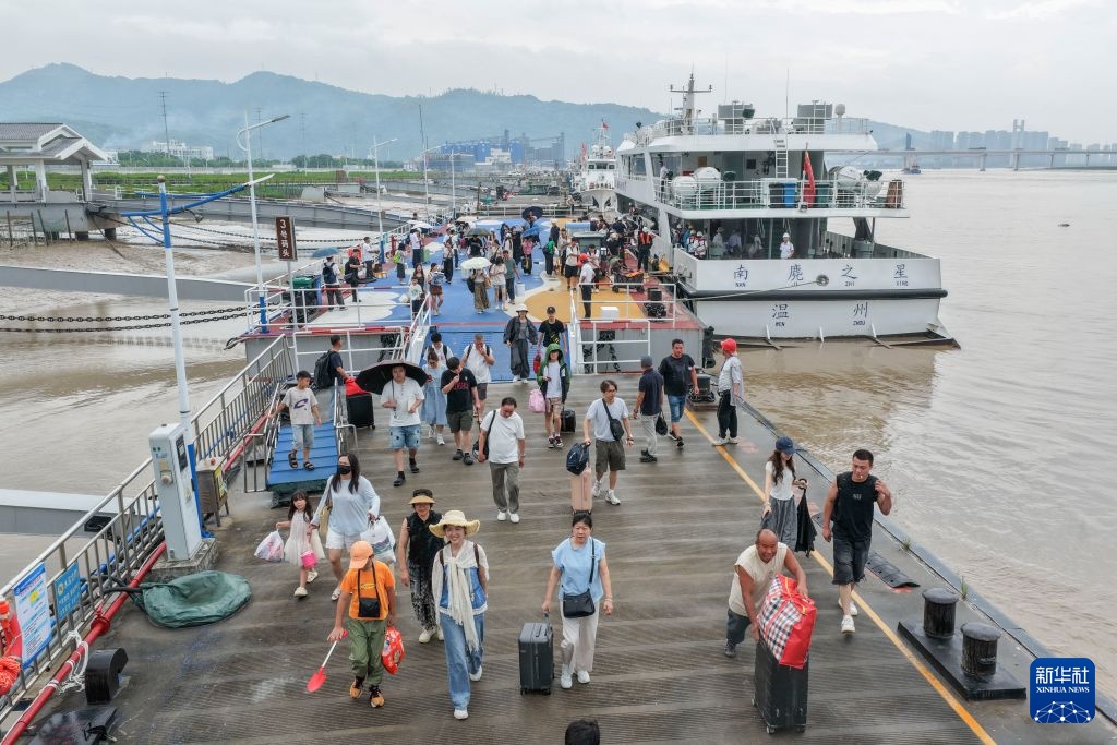 浙江启动海上防台风应急响应(图2)