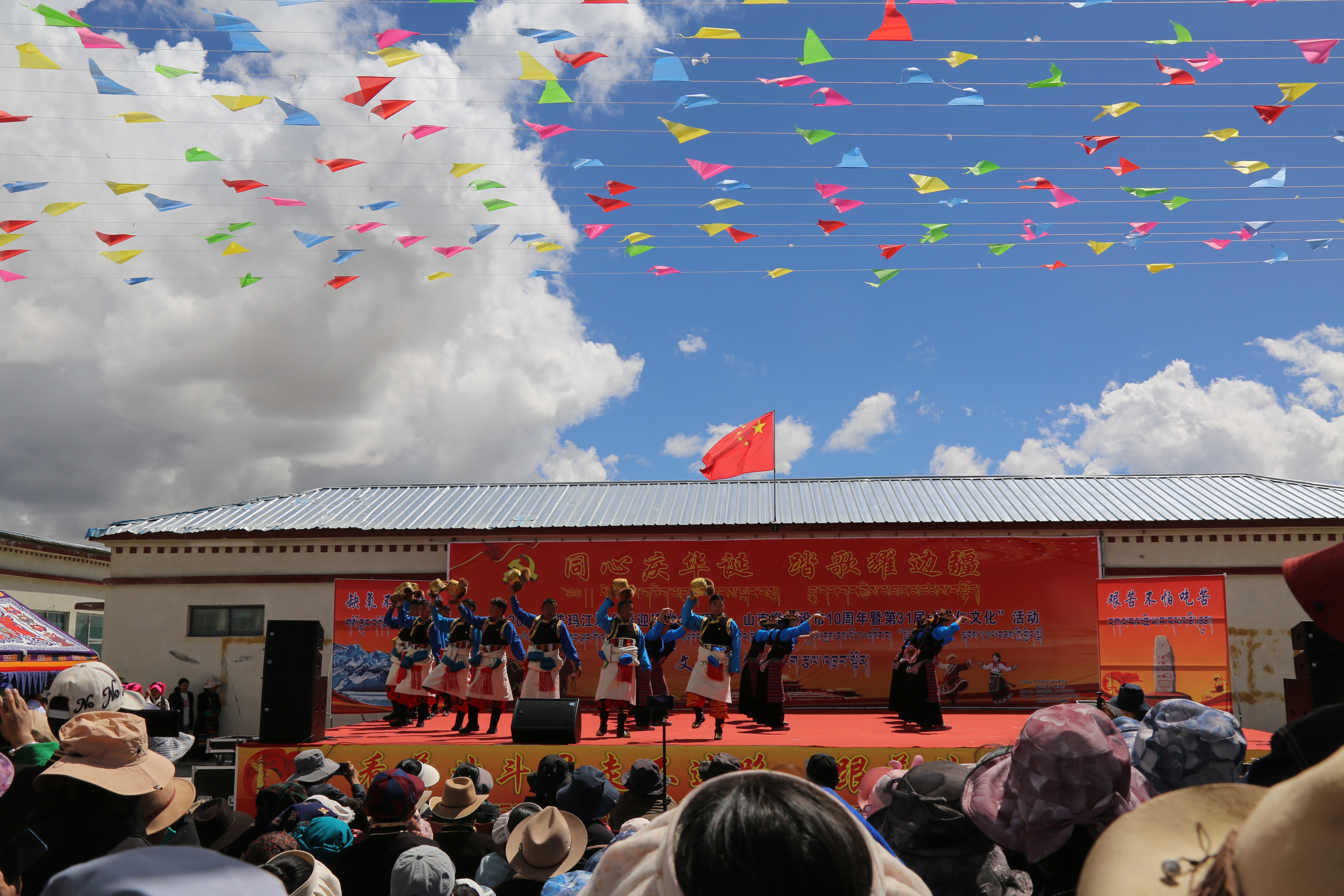 云巅之上：普玛江塘的坚韧与生机——记全国先进基层党组织普玛江塘乡党委(图5)