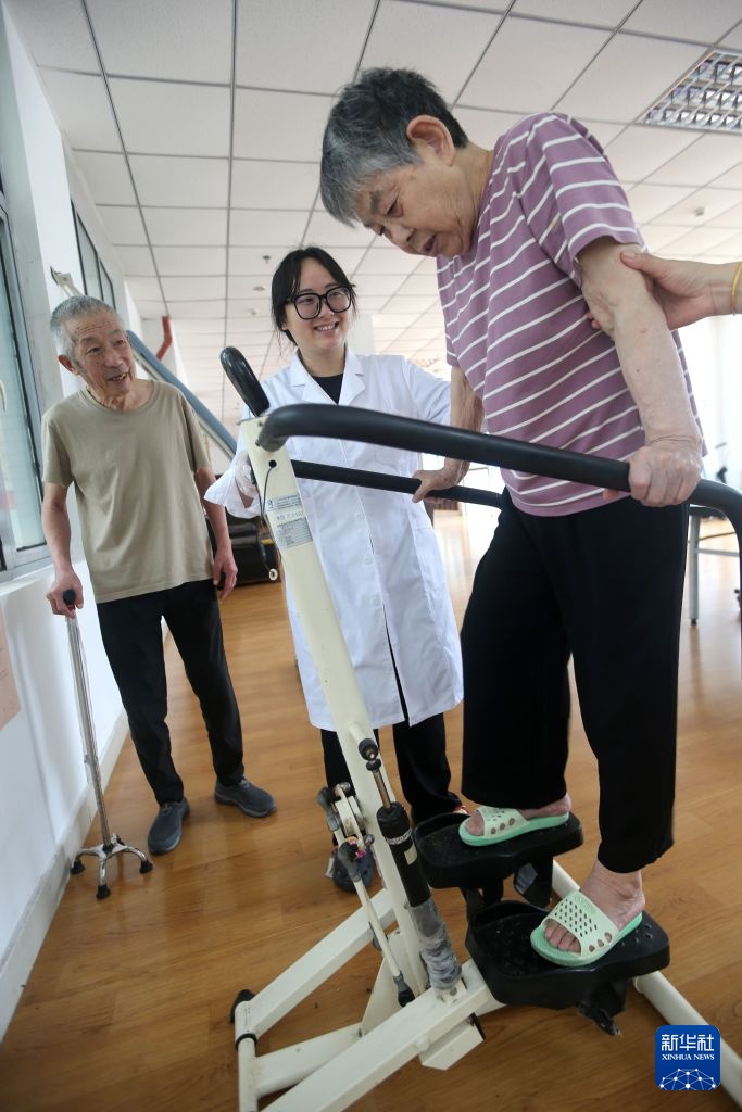 江苏连云港:“医养结合”让老人乐享晚年(图1)