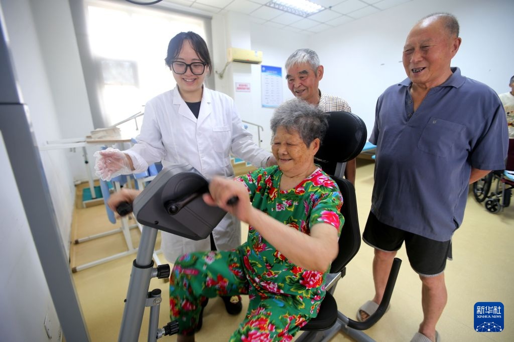 江苏连云港:“医养结合”让老人乐享晚年(图9)