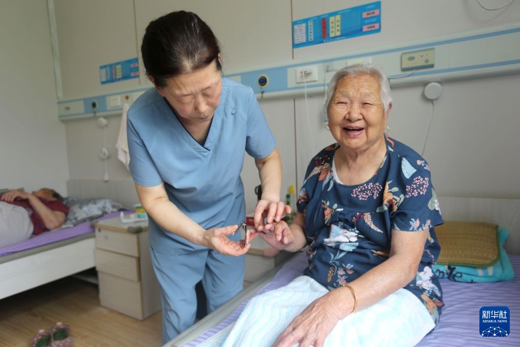 江苏连云港:“医养结合”让老人乐享晚年(图11)