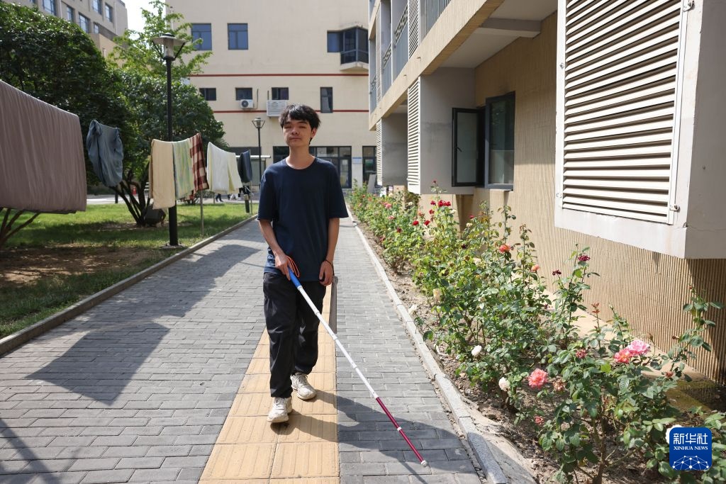 黑暗中吹响追梦之音(图9)