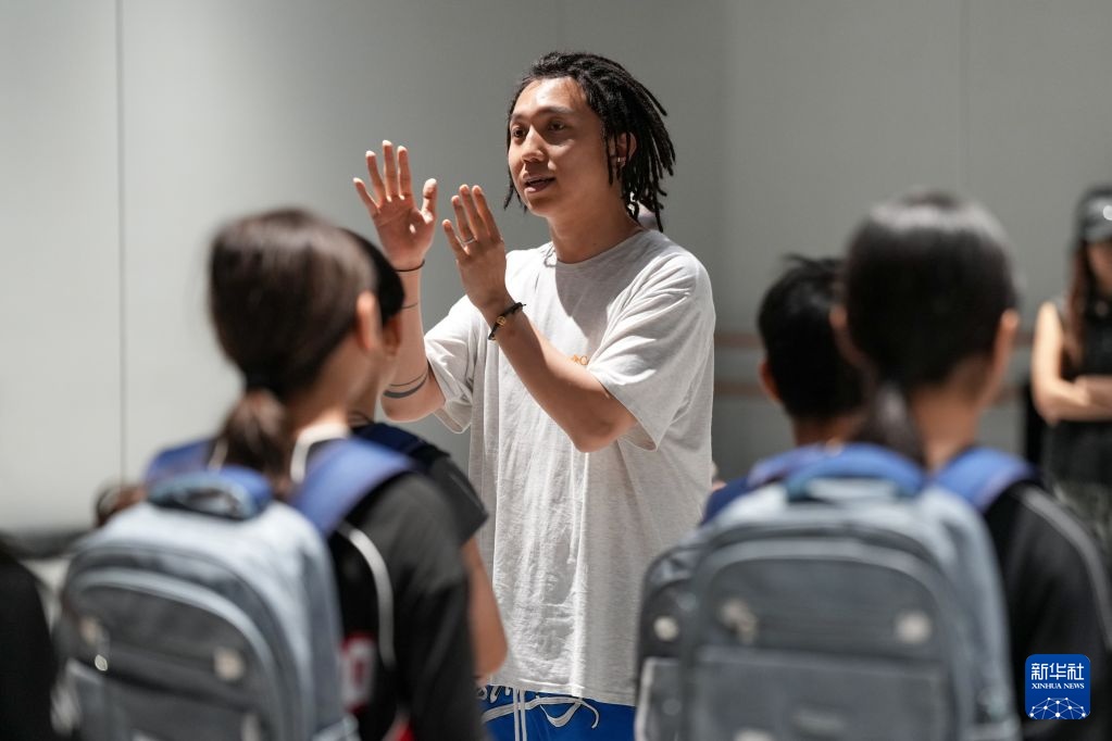 热爱|方正华:以街舞为桥让世界看见多样中国(图4)