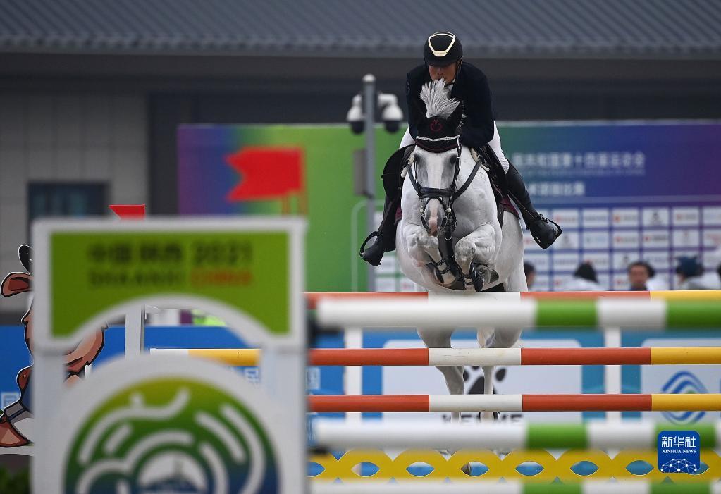 全运会马术场地障碍个人决赛广东队选手梁锐基获得冠军