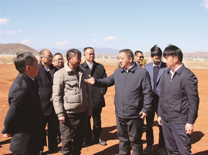 2月9日,州委书记杨国宗到位于祥云县禾甸镇的大理州集中建园绿色食品