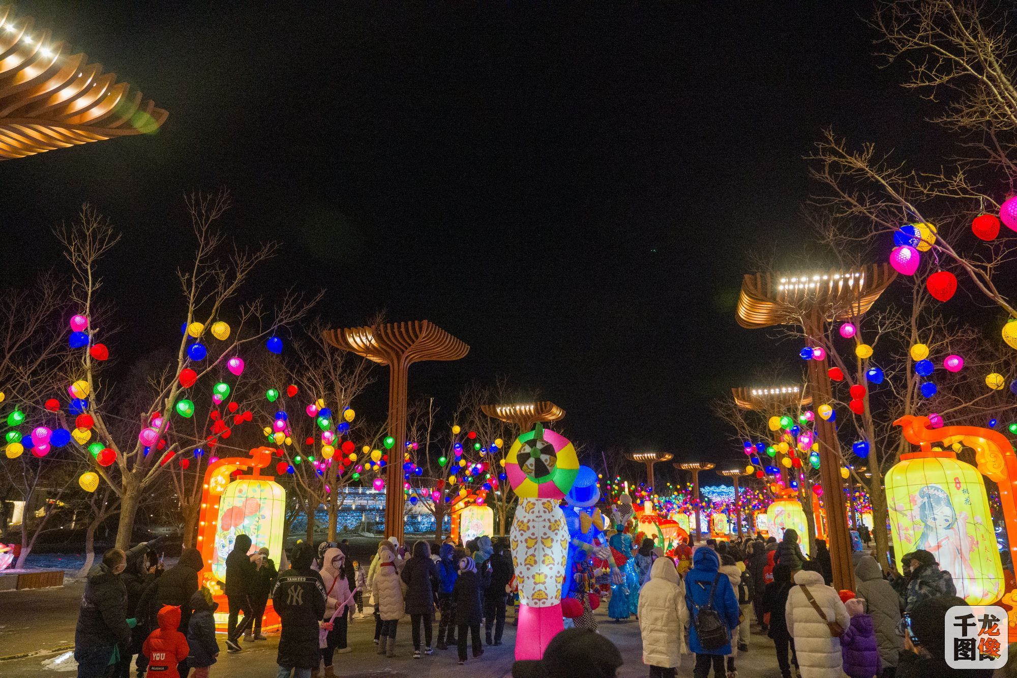 北京世园灯会年味儿浓 喜迎新春“开门红”_手机新浪网