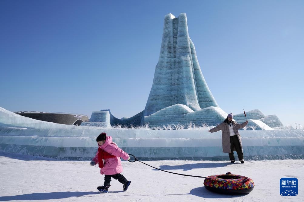 张涛 摄这是2月15日拍摄的哈尔滨冰雪大世界园区