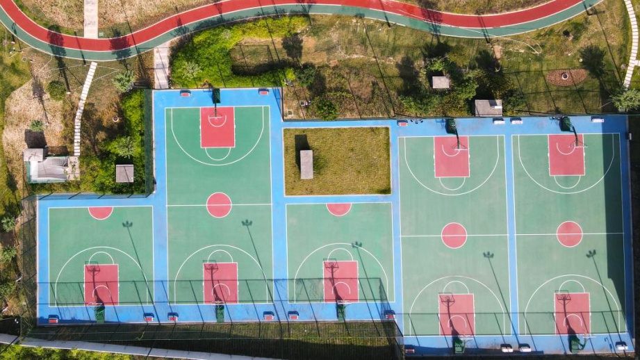 兰州市体育公园篮球场图片