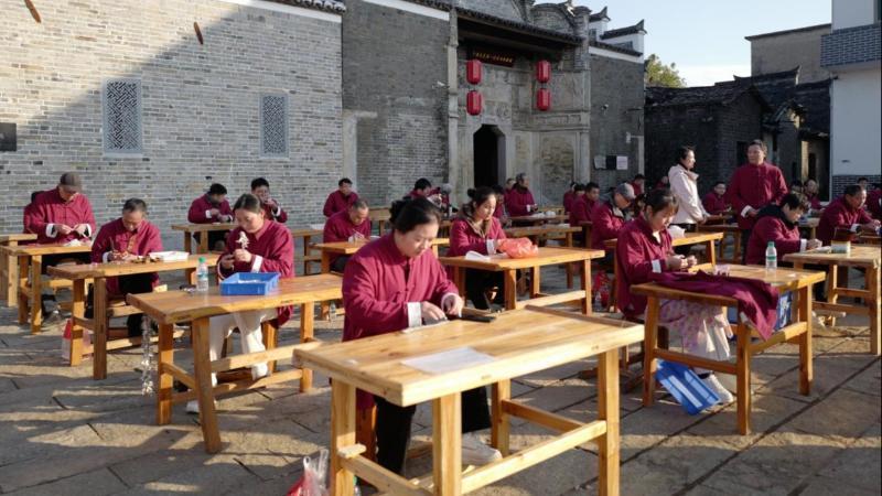 江西进贤：一人一案一技一脉 周坊古村百匠同制文港毛笔